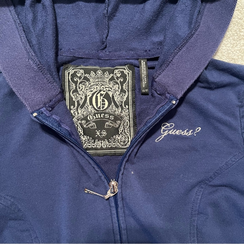 SOLD GUESS navy blue y2k vintage zip up tight fit jacket - Picture 2 of 8
